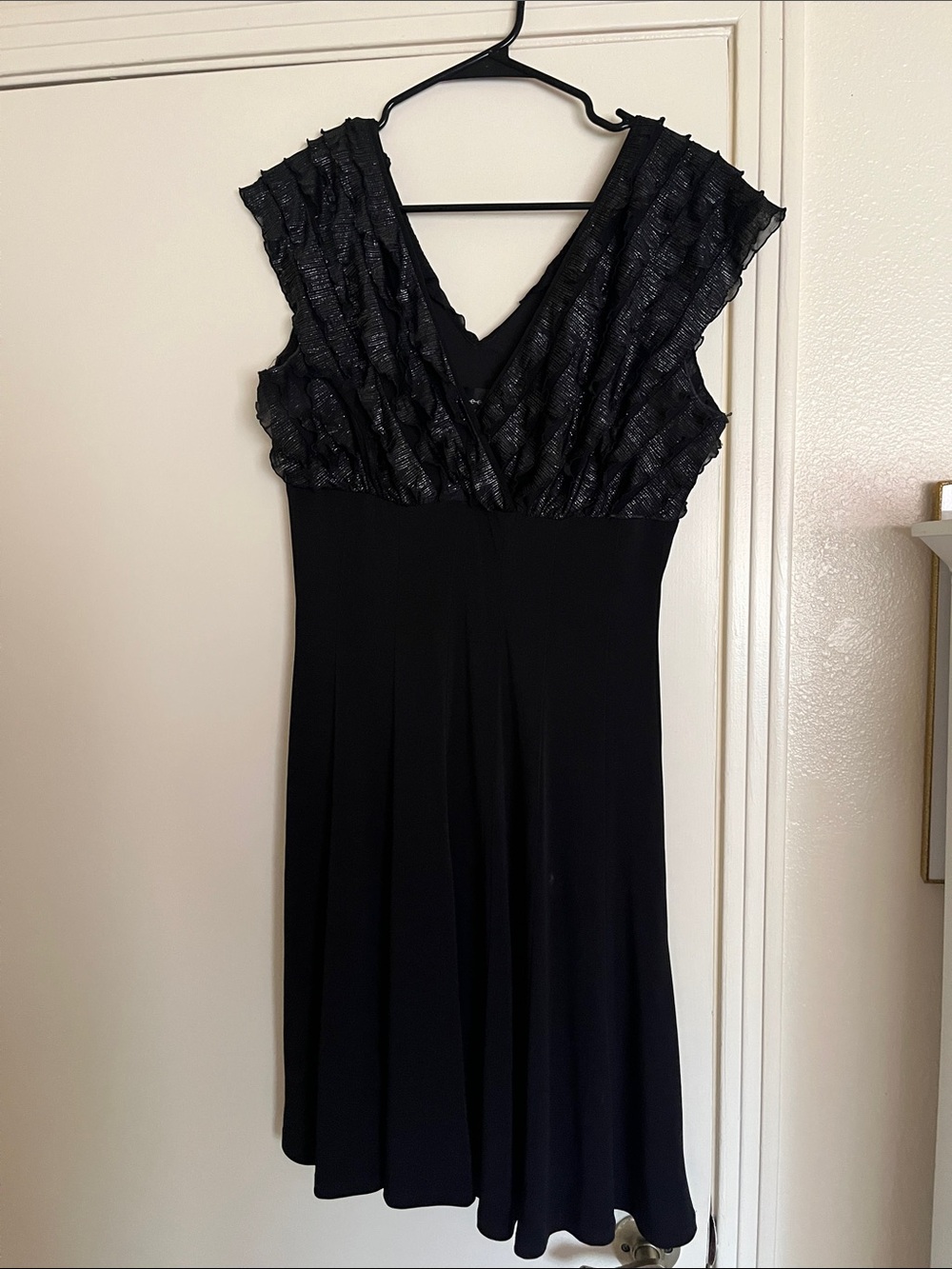 Elegant Black and Silver V-Neck Evening Dress